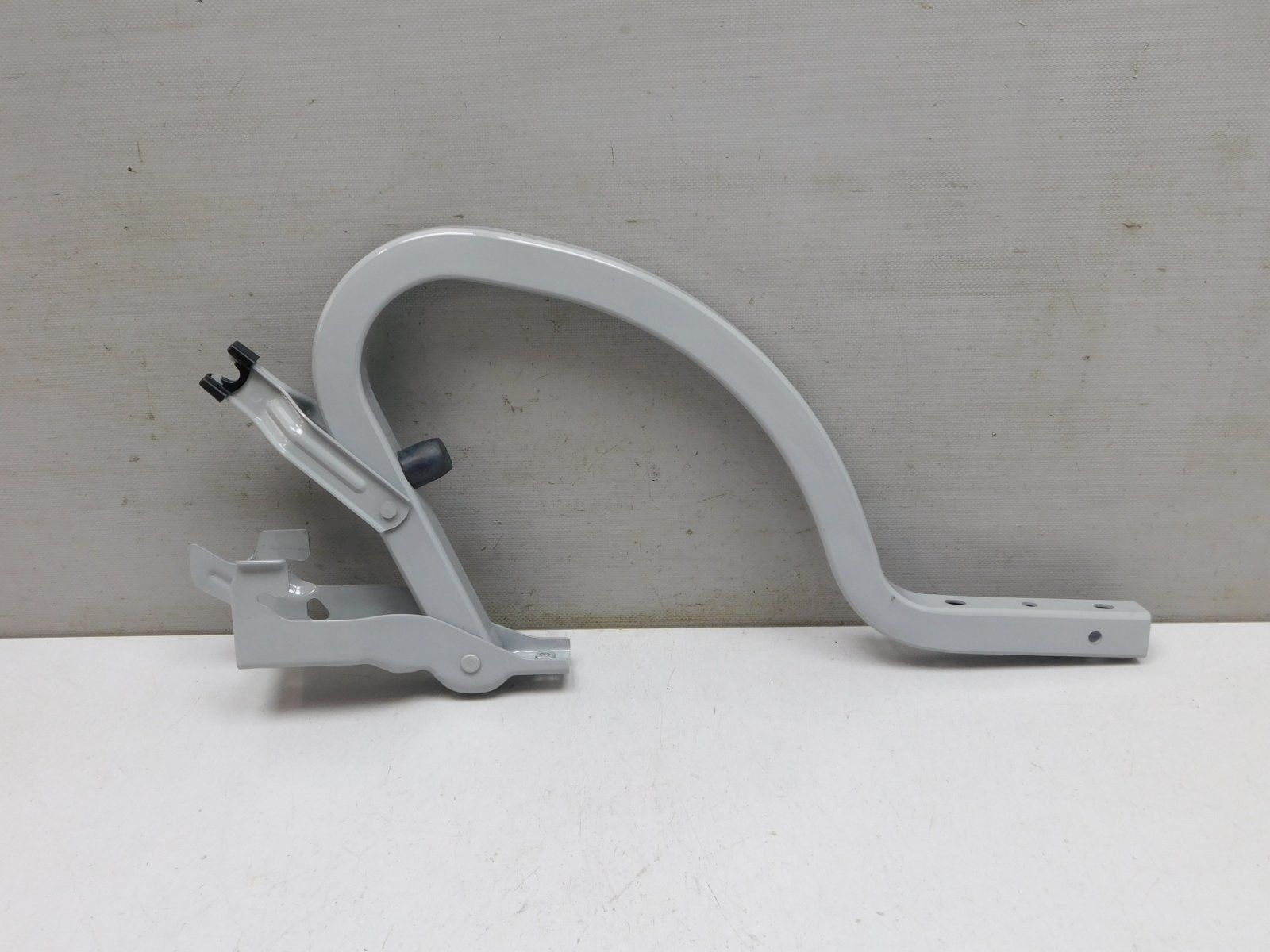 Петля крышки багажника Kia Cerato 2018>