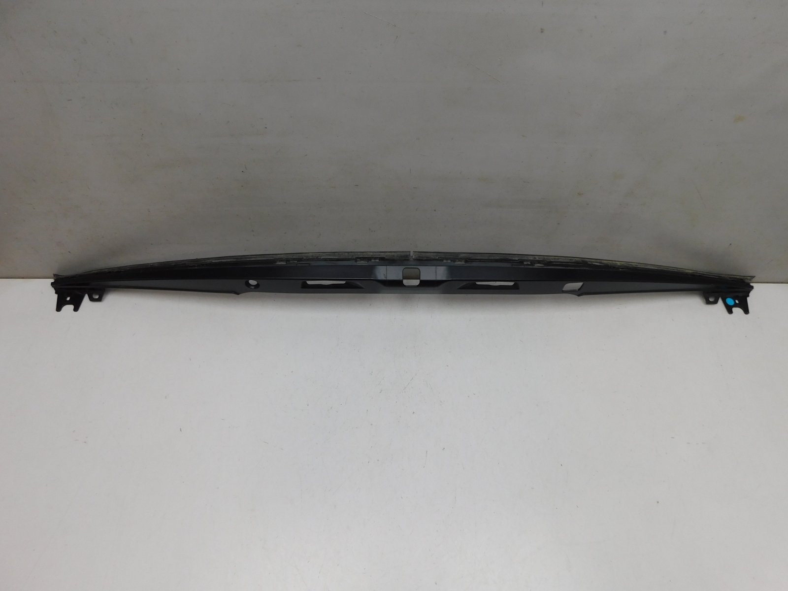 Накладка крышки багажника Lexus ES 2018>