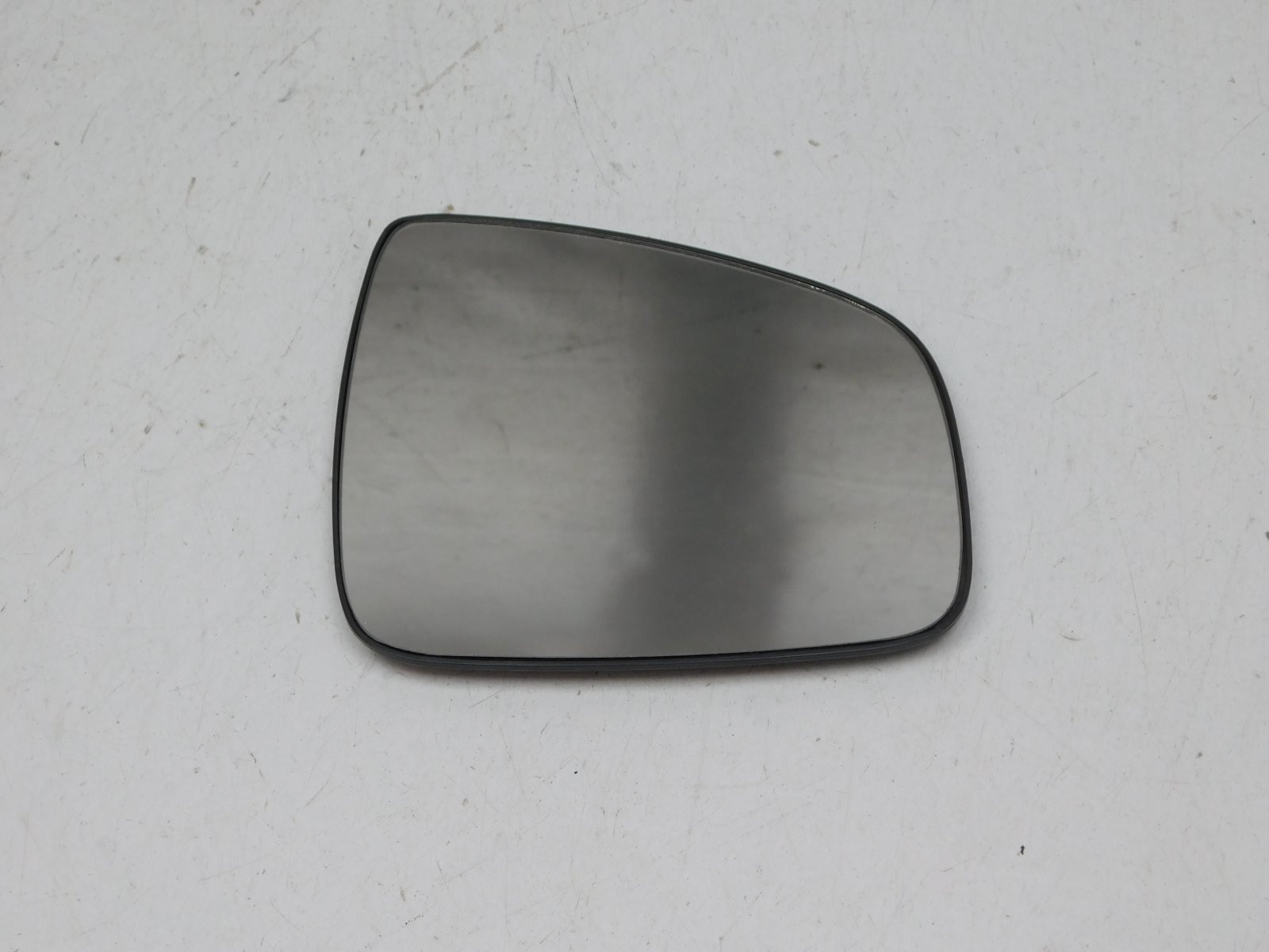 Стекло зеркала правого Renault Logan II 2014>