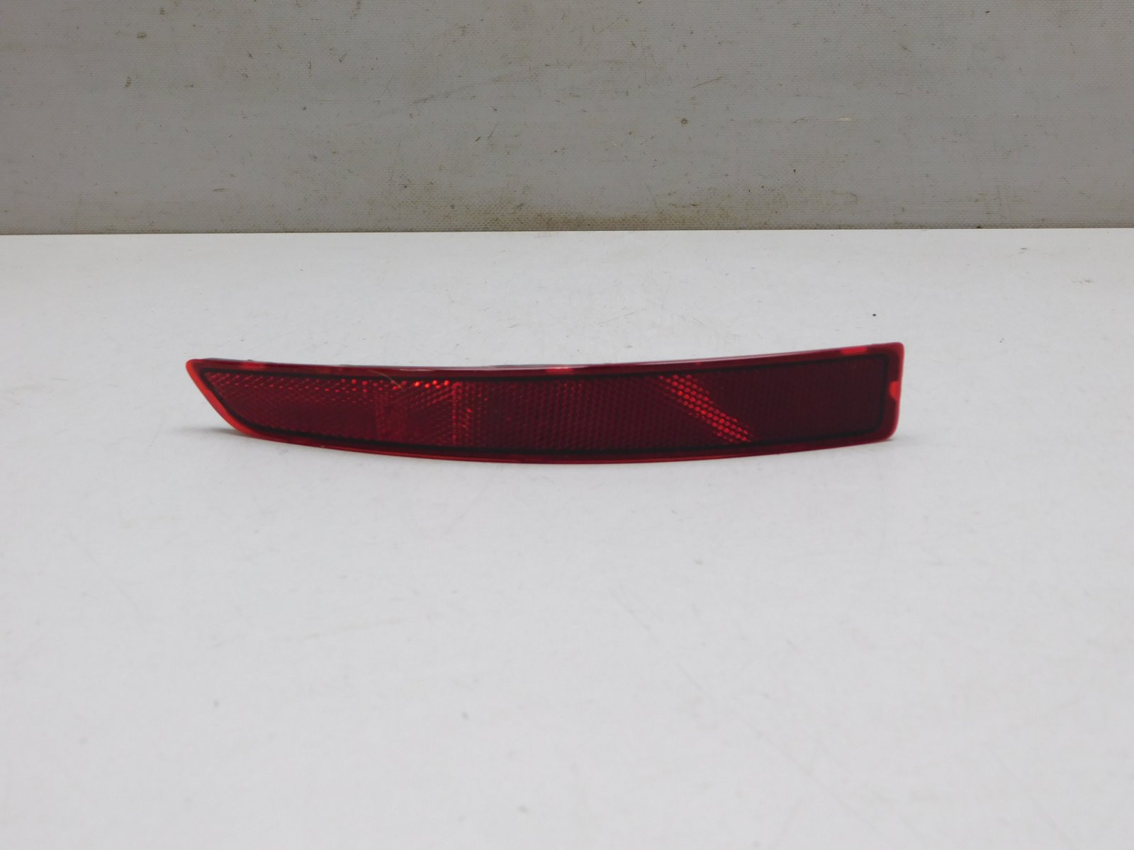 Фонарь задний в бампер левый Volkswagen Jetta 2011>