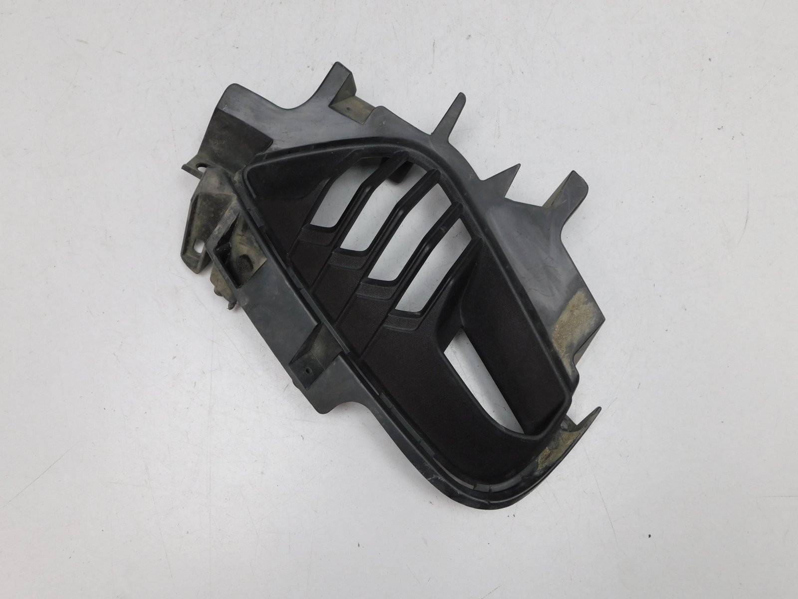 Решетка в бампер правая Kia K5 2020>