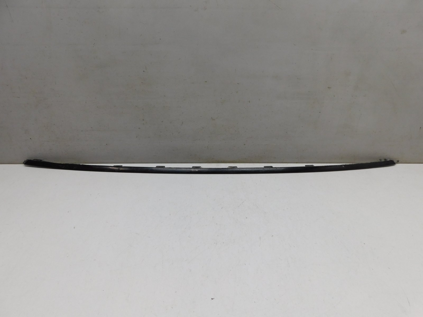 Молдинг заднего бампера Volkswagen Polo Sedan 2011-2020