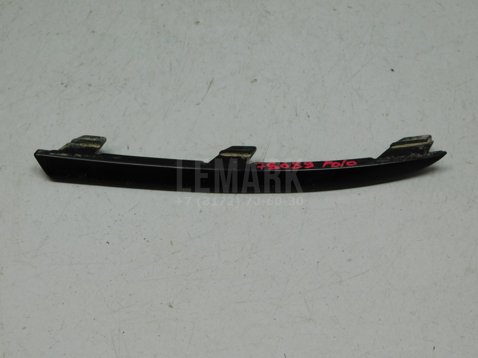 Молдинг заднего бампера Volkswagen Polo Sedan 2011-2020 6RF853842