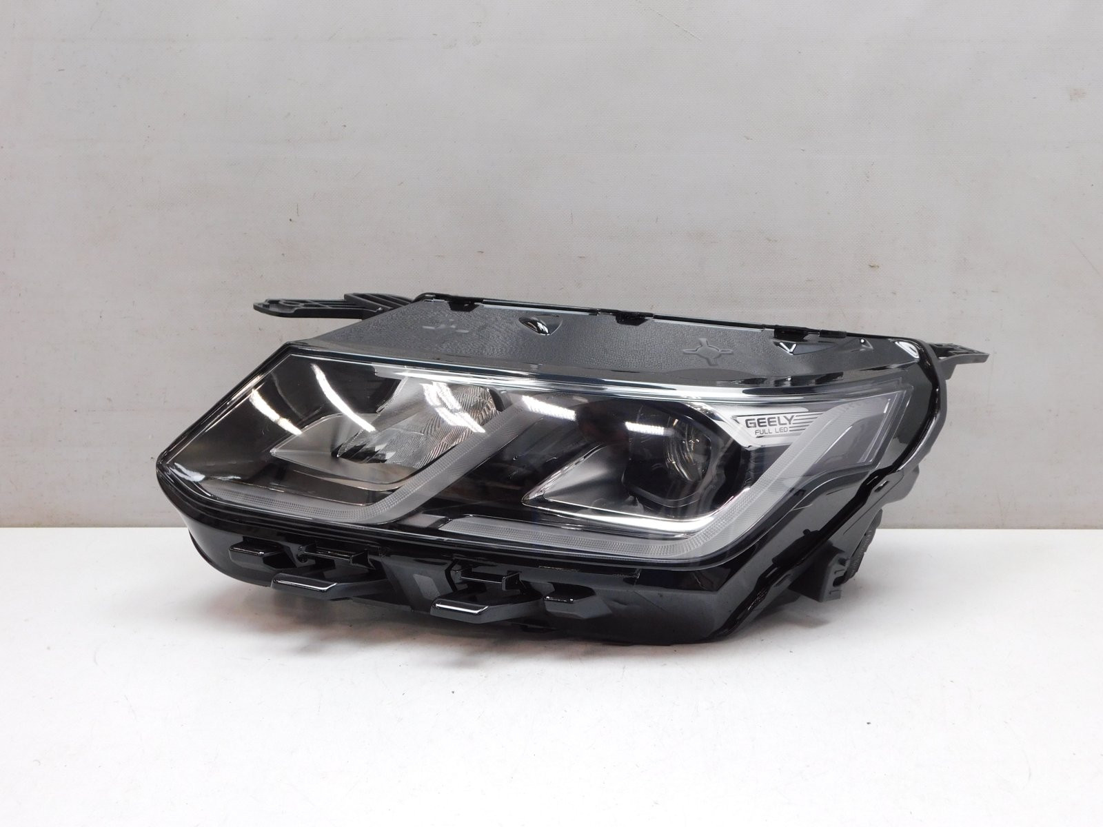 Фара левая Geely Coolray I 2020>