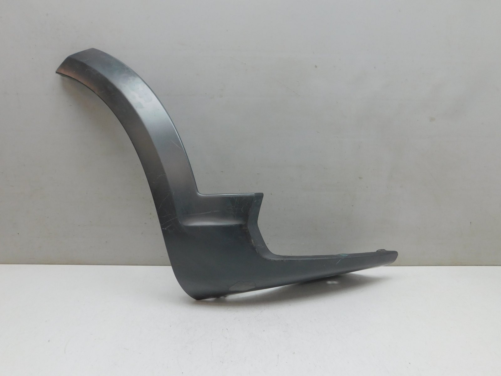 Накладка переднего бампера Volvo V90 Cross Country 2017>