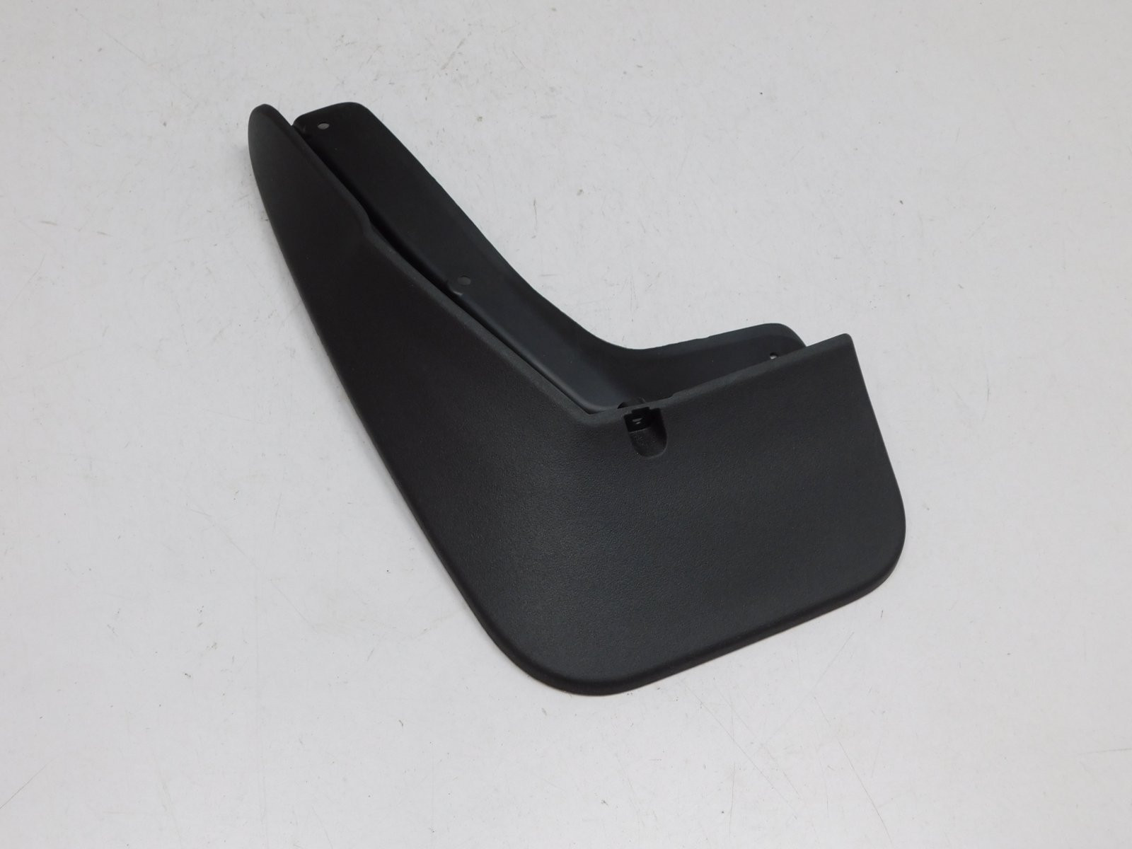 Брызговик задний левый Volkswagen Tiguan 2017>