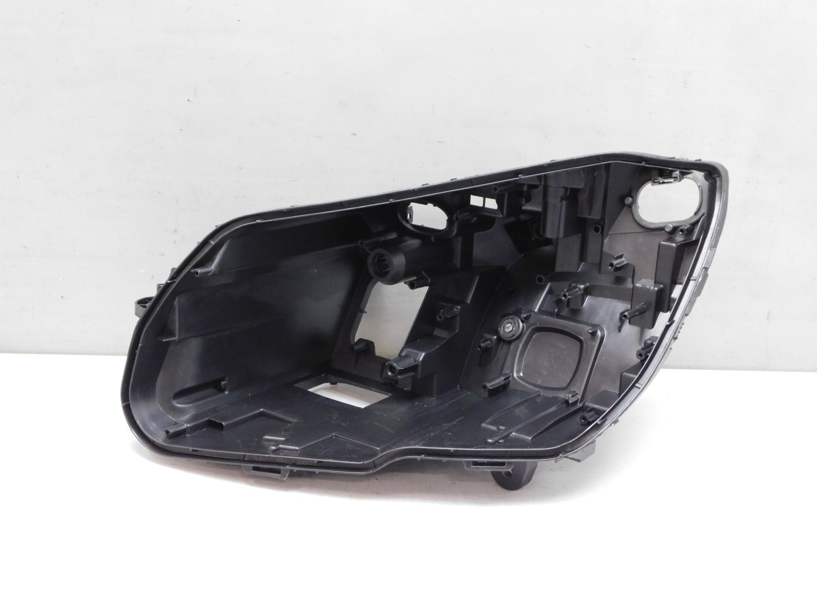 Корпус фары левой Mercedes-Benz C-Klasse W205 2013>