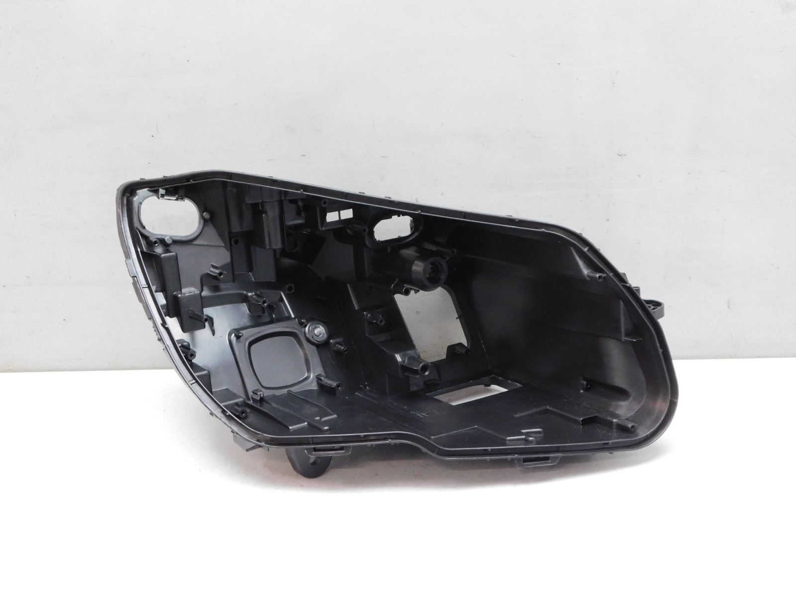 Корпус фары правой Mercedes-Benz C-Klasse W205 2013>