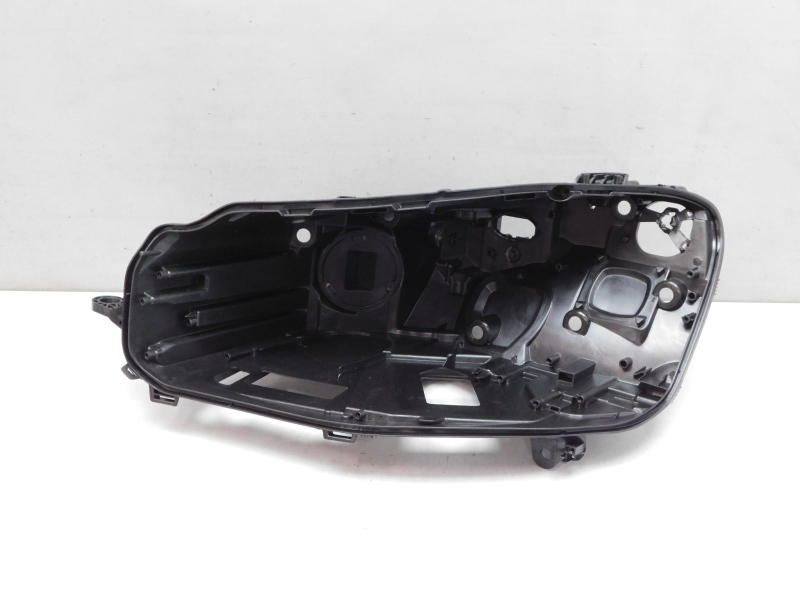 Корпус фары левой Mercedes-Benz S-Klasse W223 2020>