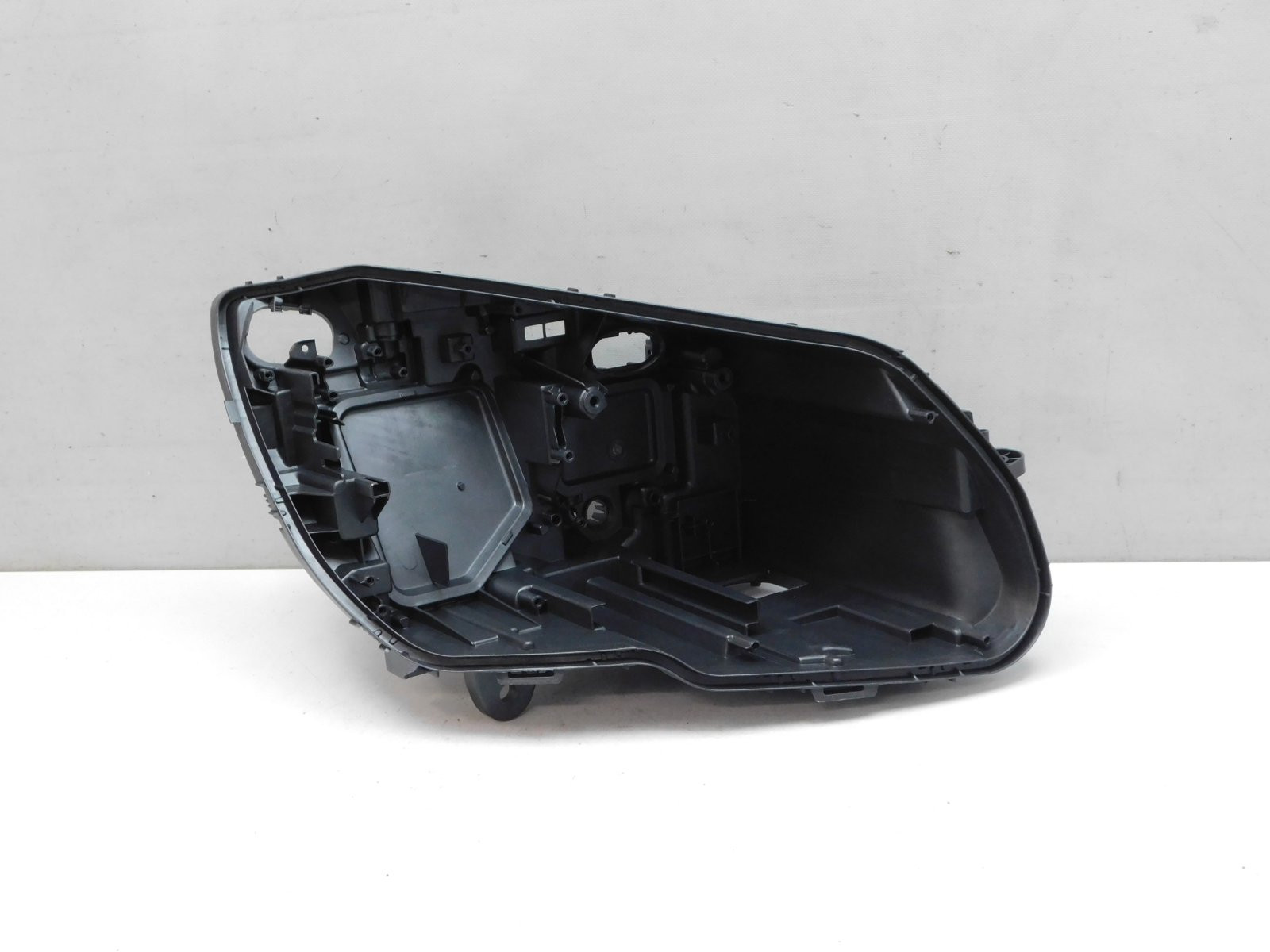 Корпус фары правой Mercedes-Benz C-Klasse W205 2013>