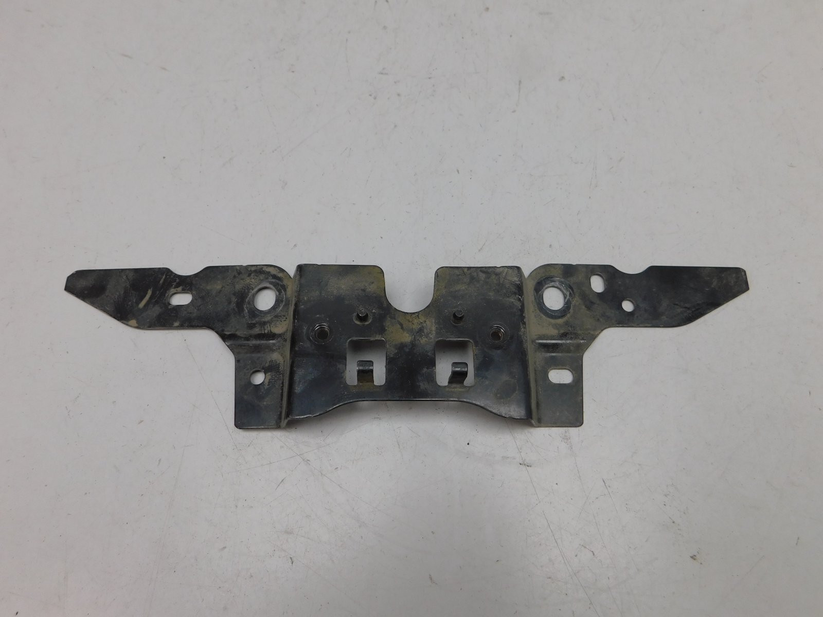 Кронштейн замка капота Mazda CX 5 2017>