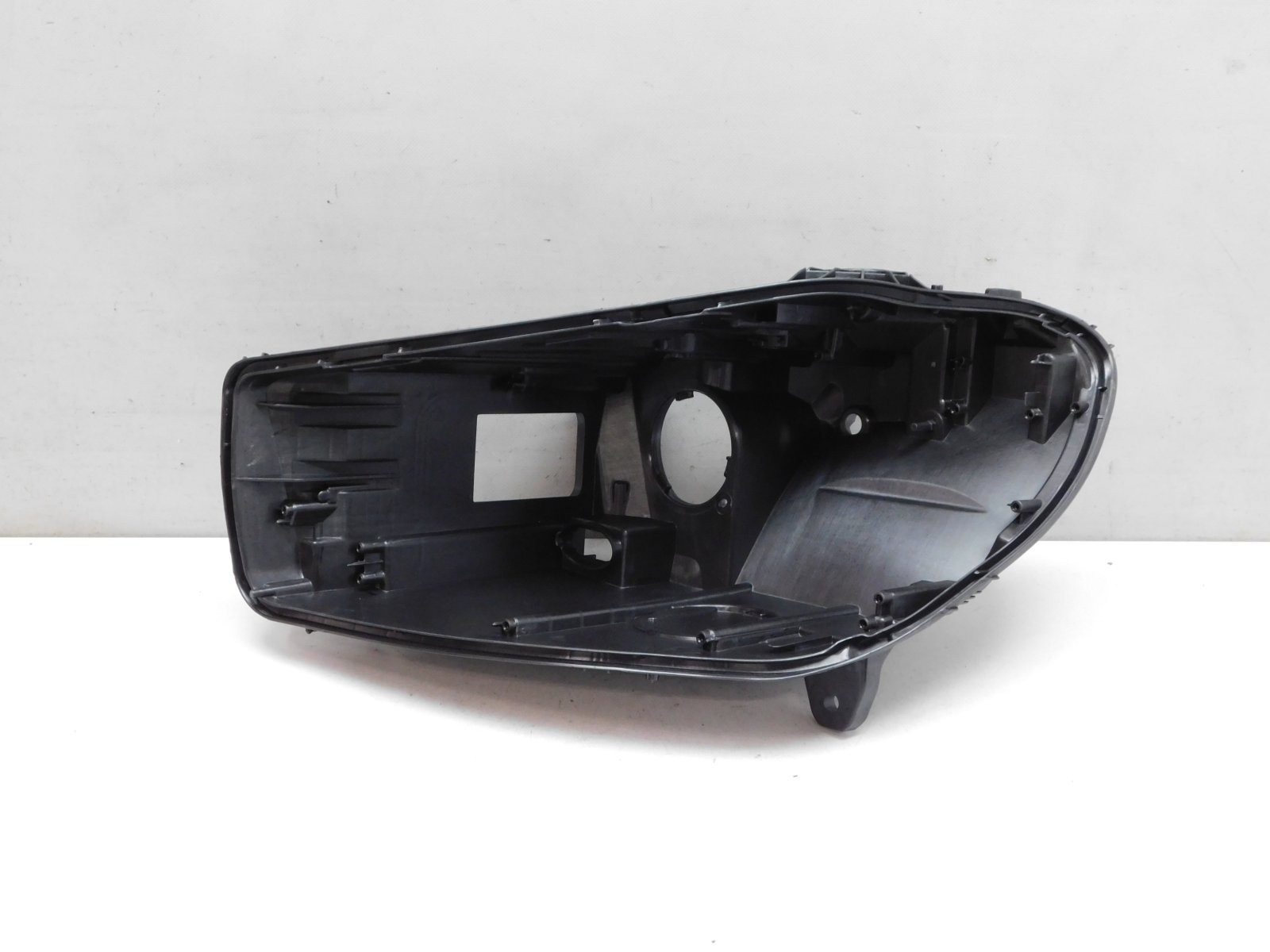 Корпус фары левой Mercedes-Benz C-Klasse W206 2021>