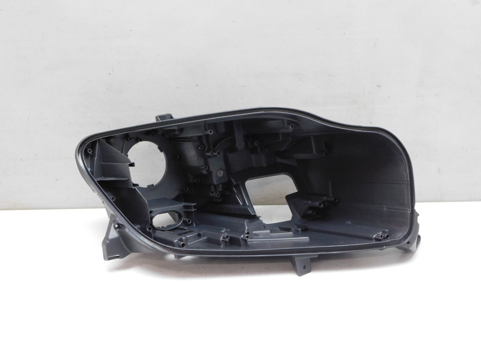 Корпус фары правой Mercedes-Benz M-Klasse (ML/GLE) W166 2011>