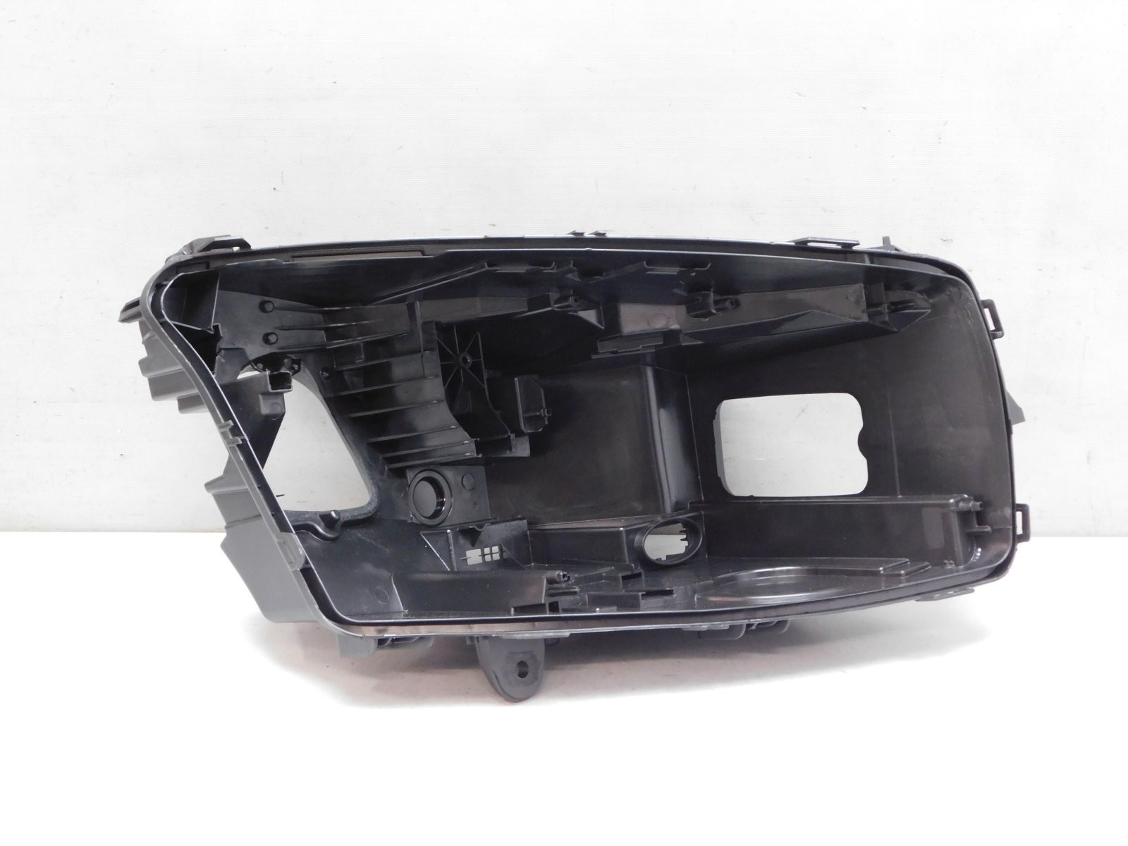 Корпус фары правой Mercedes-Benz GLC-Class X253 2015>