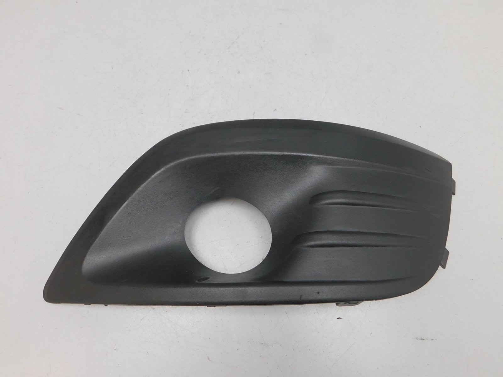 Решетка в бампер левая VAZ Lada Largus 2011>