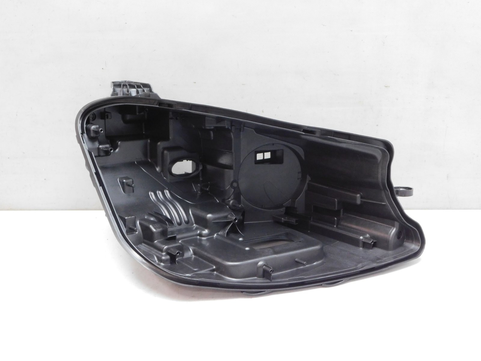 Корпус фары правой Mercedes-Benz E-Klasse W213 2016>