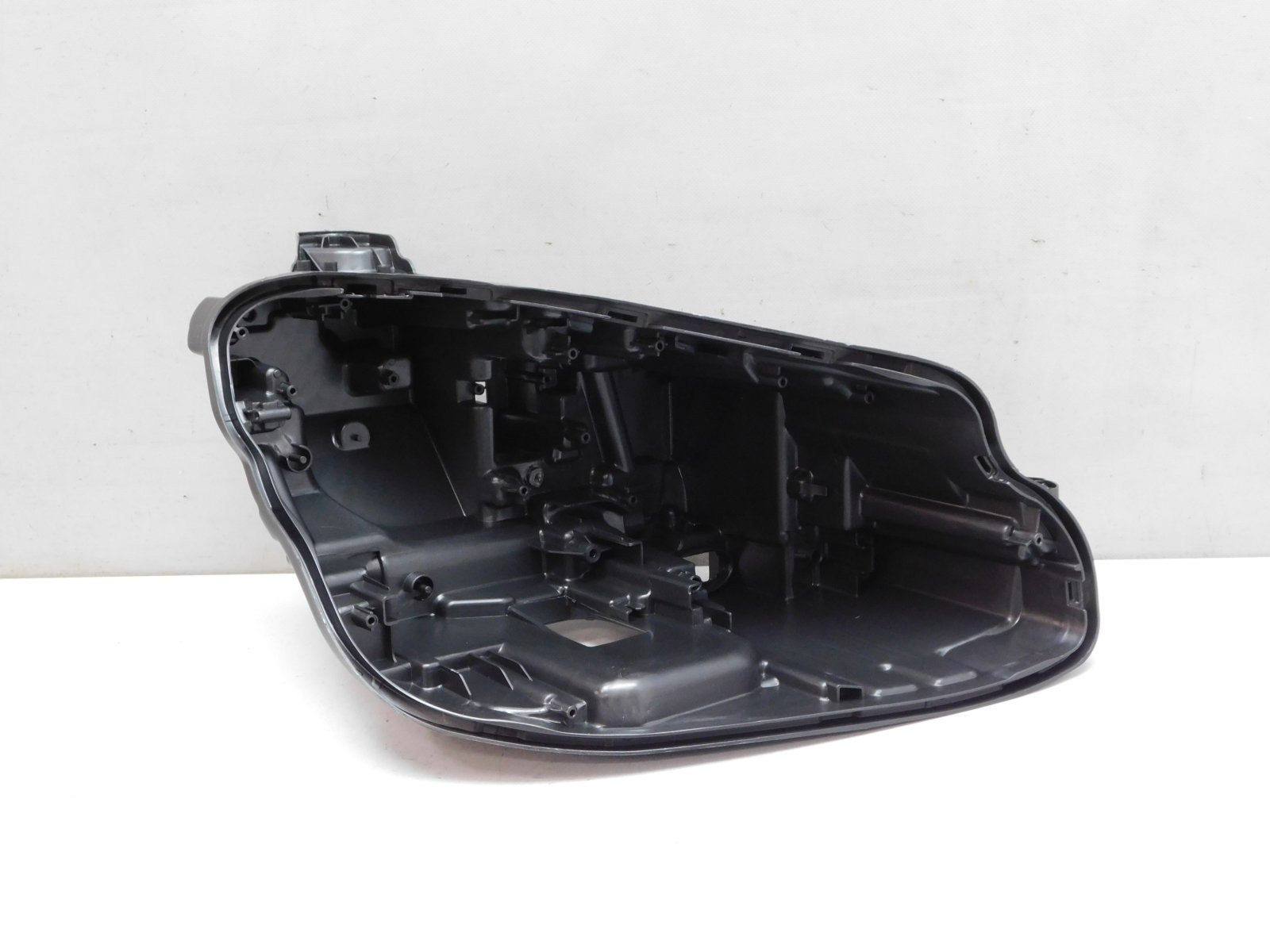 Корпус фары правой Mercedes-Benz E-Klasse W213 2016>