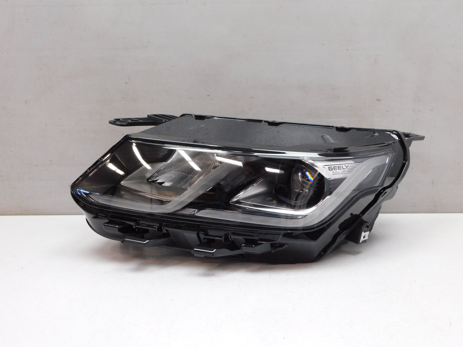 Фара левая Geely Coolray I 2020>