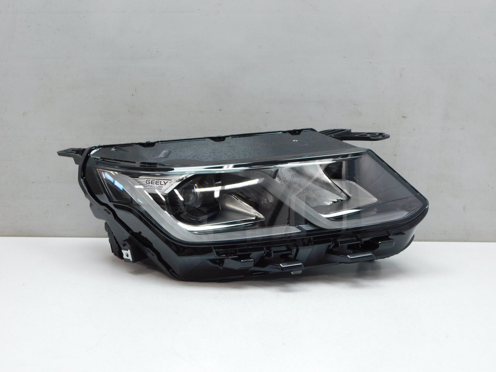 Фара правая Geely Coolray I 2020>