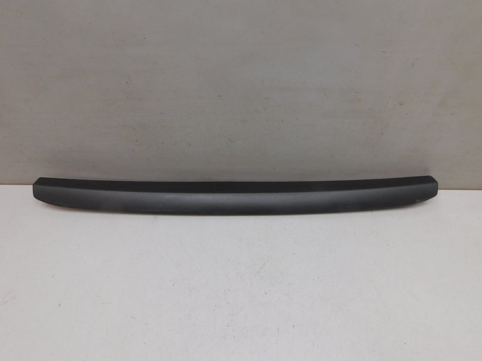 Обшивка двери багажника Volvo XC60 2017>