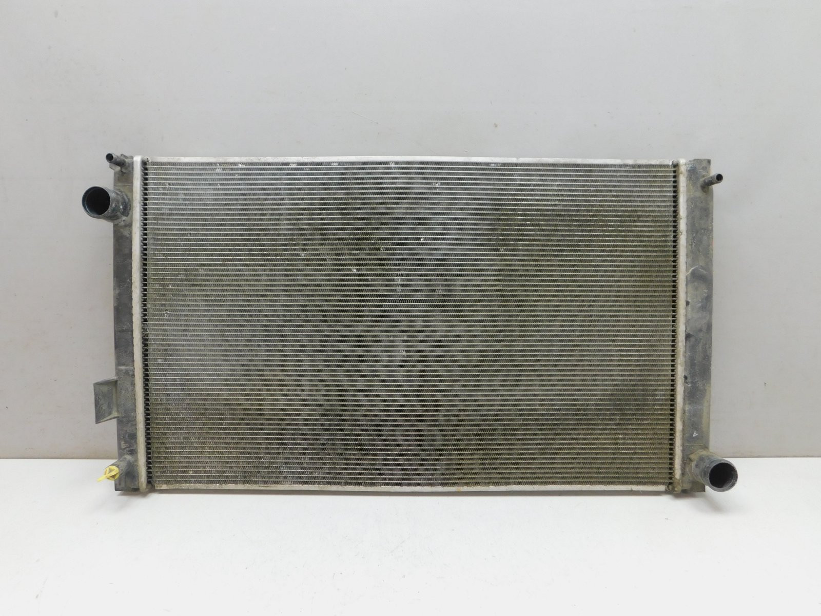 Радиатор охлаждения Toyota RAV 4 2013-2019
