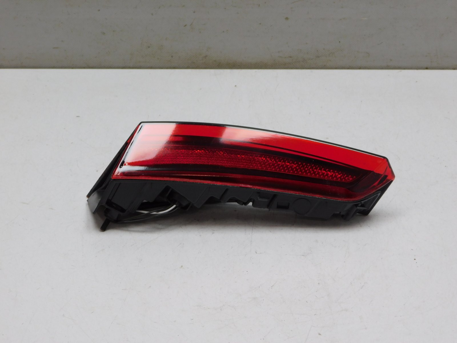 Фонарь задний внутренний левый Hyundai Sonata VIII 2019>