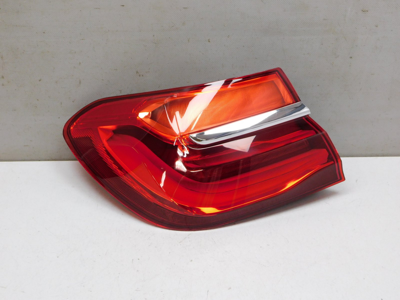 Фонарь задний наружный левый BMW 7-серия G11/G12 2014>