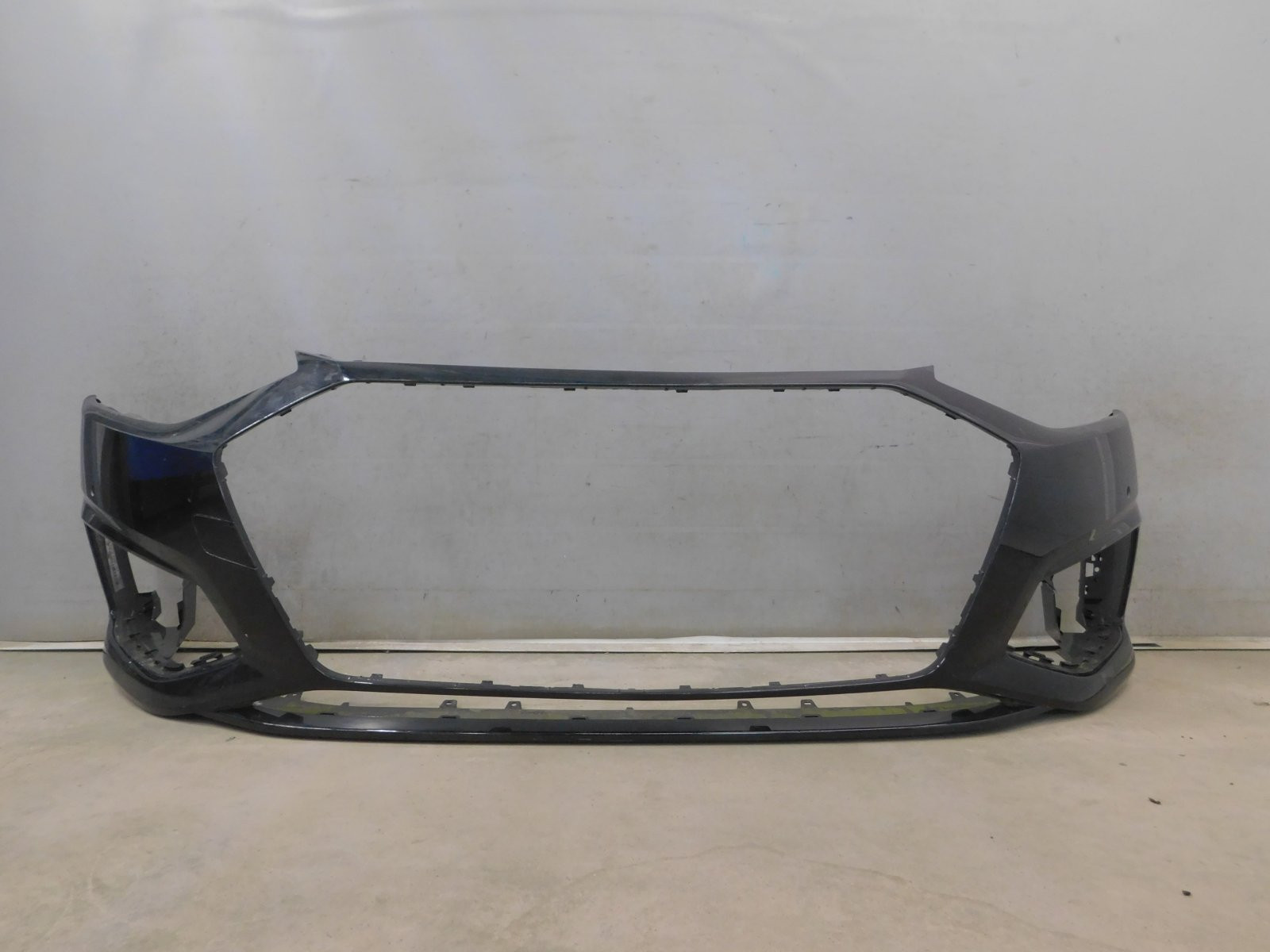 Бампер передний Audi A4 [B9] 2015>