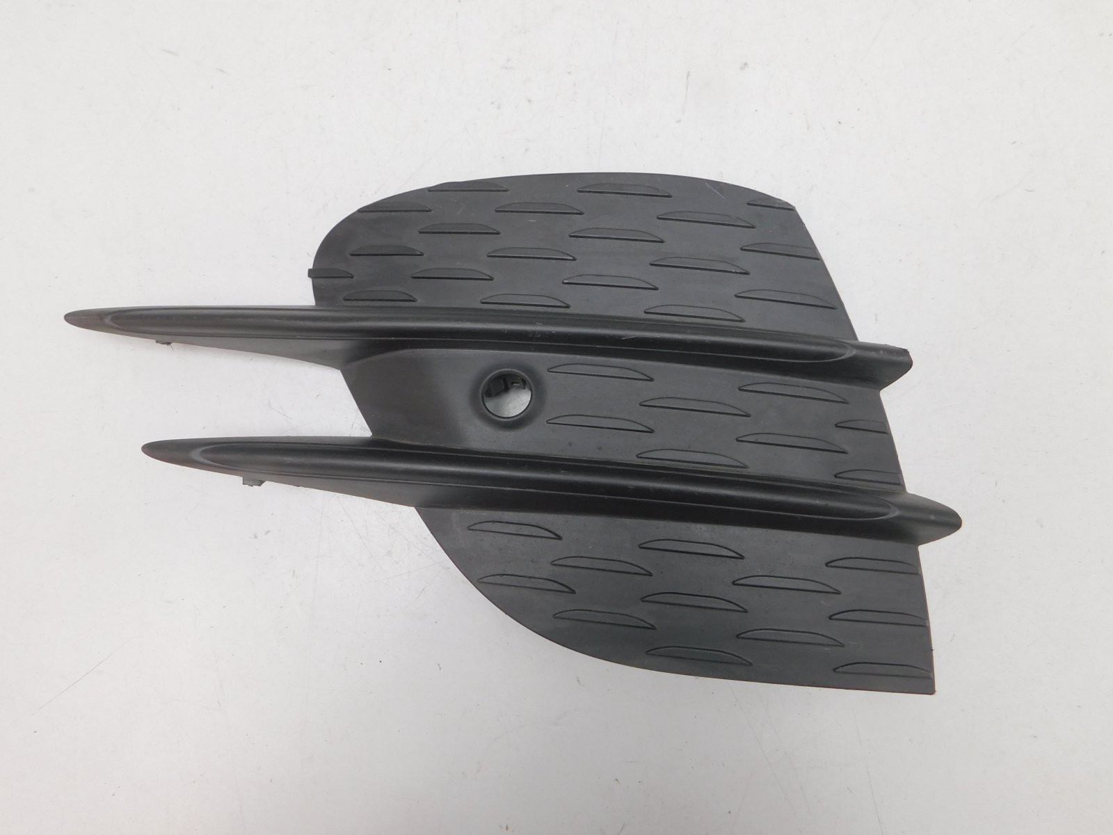 Решетка в бампер левая Mercedes-Benz E-Klasse W213 2016>