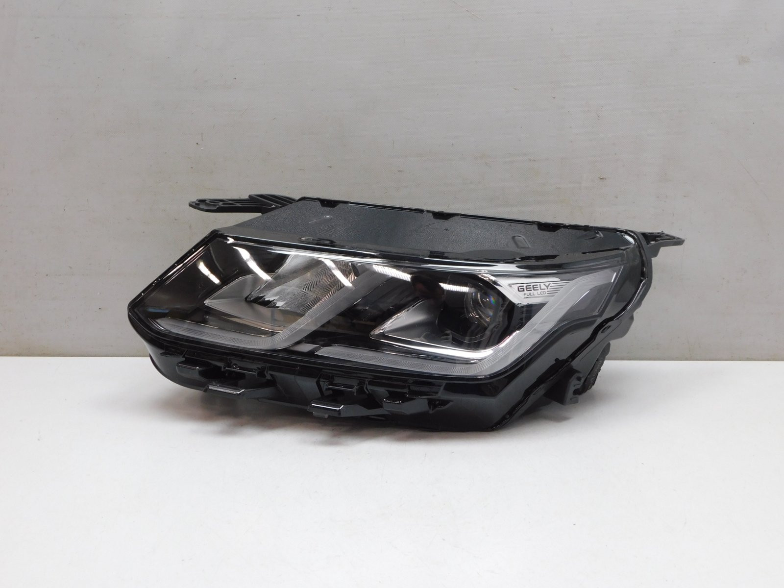 Фара левая Geely Coolray I 2020>