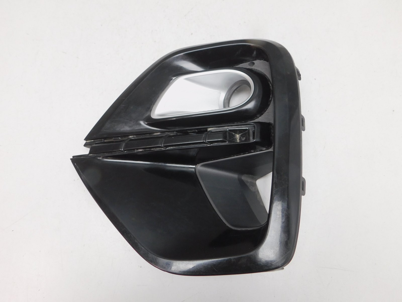 Решетка в бампер левая Kia Sportage 2015>