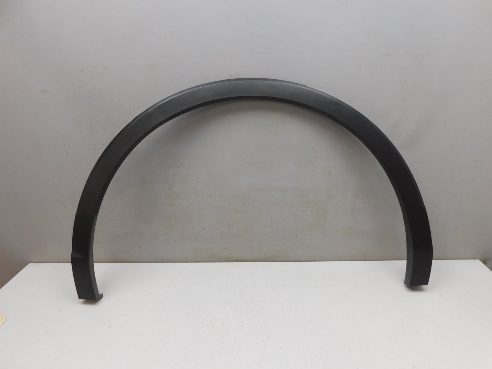 Накладка крыла заднего  правого Volkswagen Tiguan 2017>