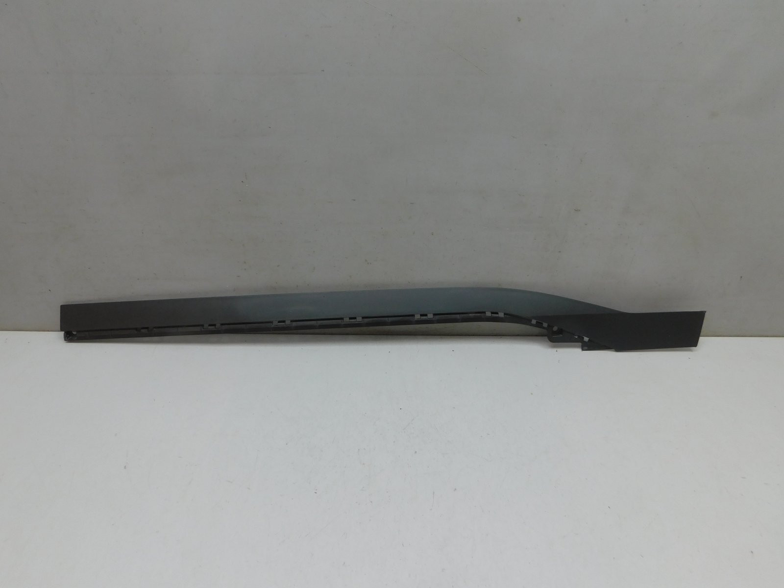 Накладка двери передней правой Kia Seltos 2019>