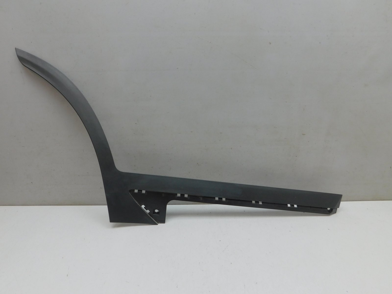 Накладка двери задней правой Kia Seltos 2019>