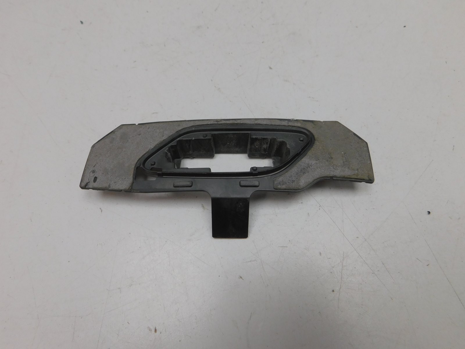 Кронштейн форсунки омывателя фар Lexus RX IV 2015>