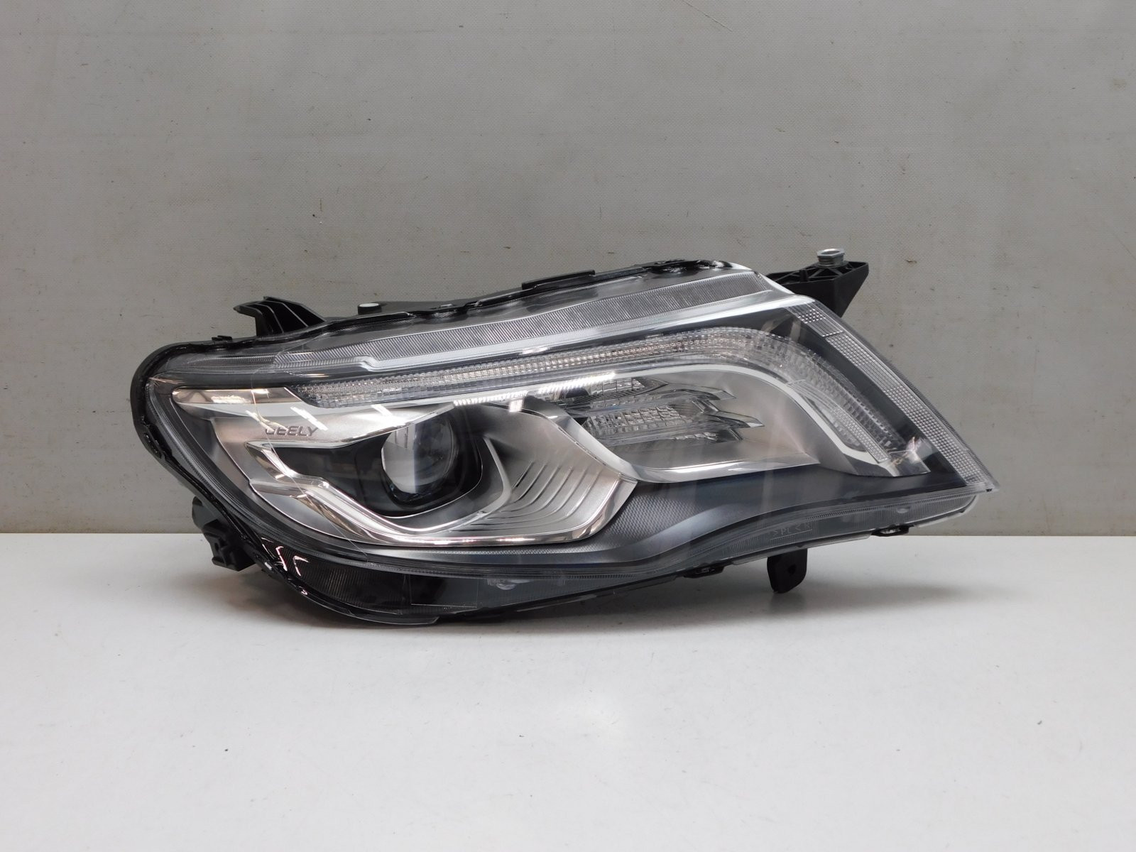 Фара правая Geely Atlas 2017>