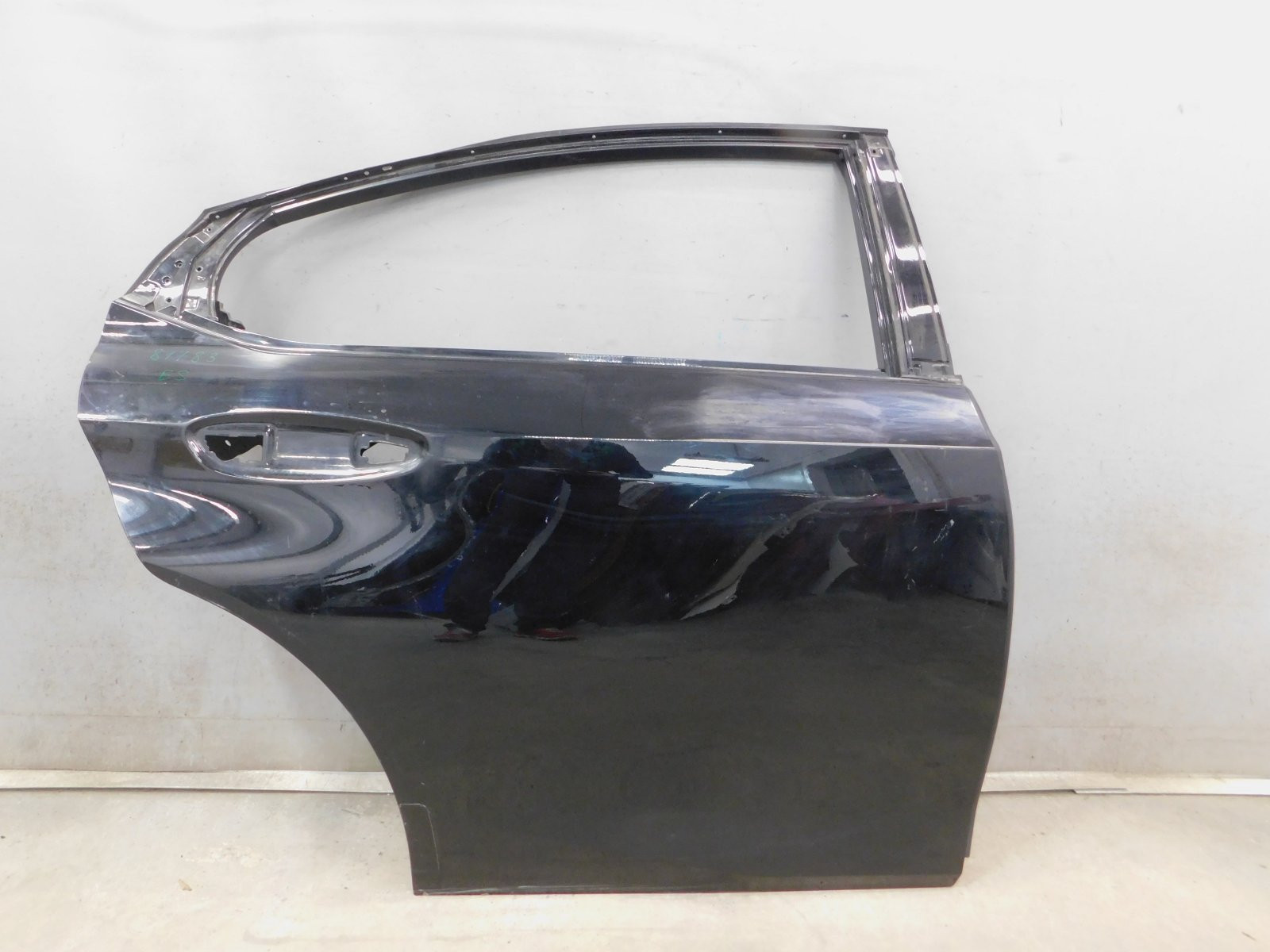 Дверь задняя правая Lexus ES 2018>