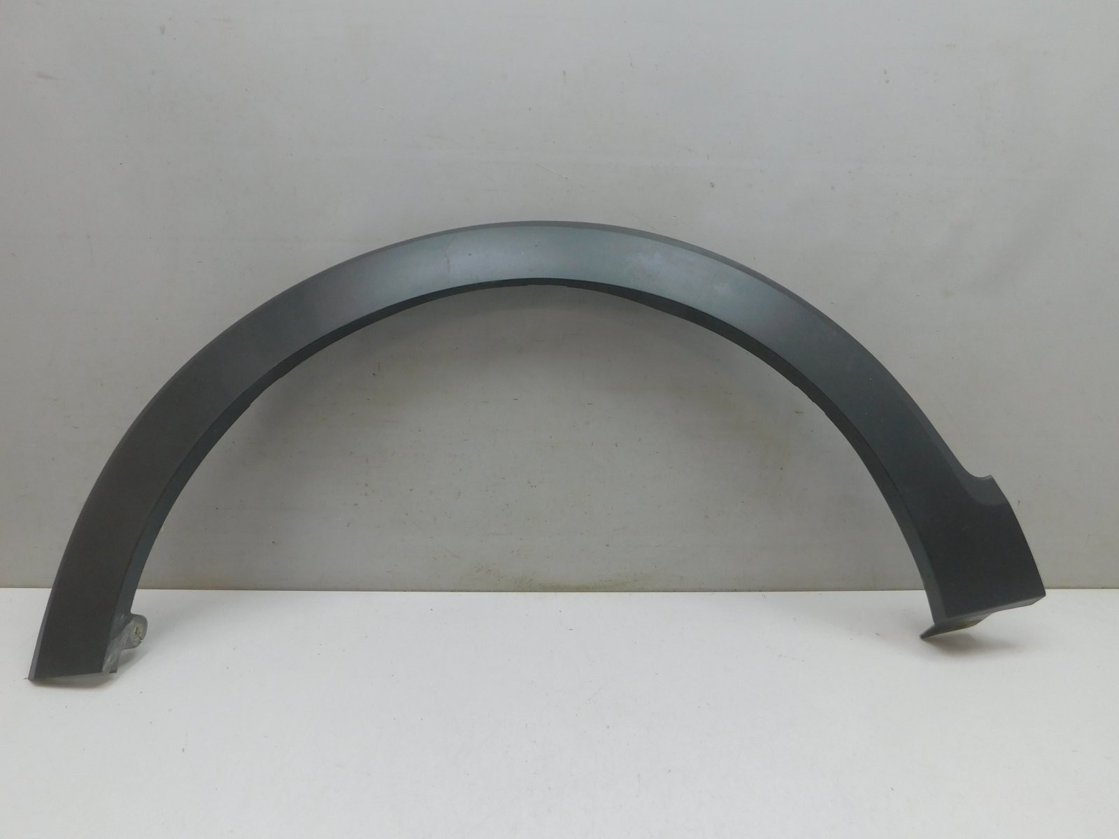 Накладка крыла переднего левого Renault Kaptur 2016>
