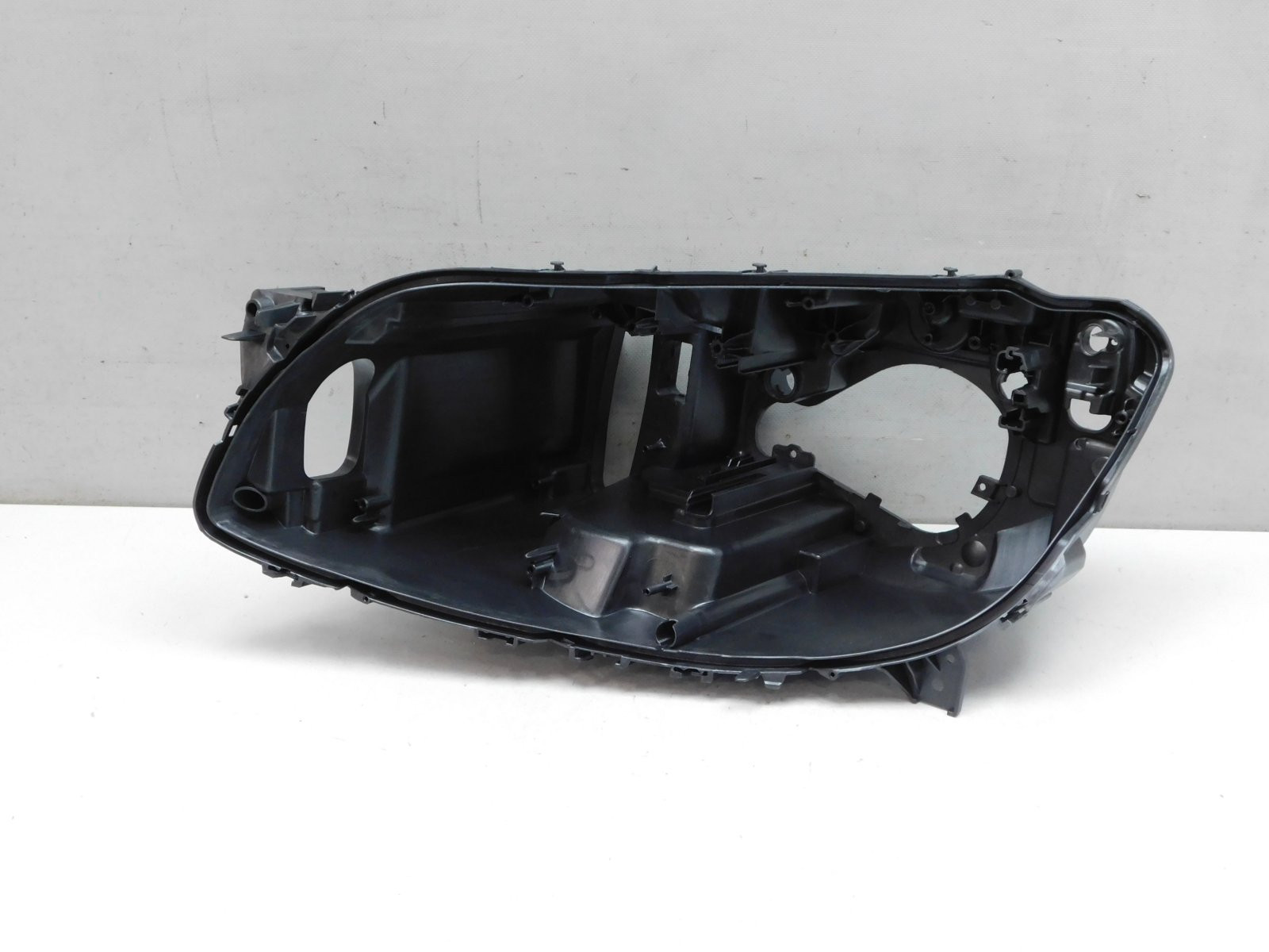 Корпус фары левой BMW 7-серия F01 2008>