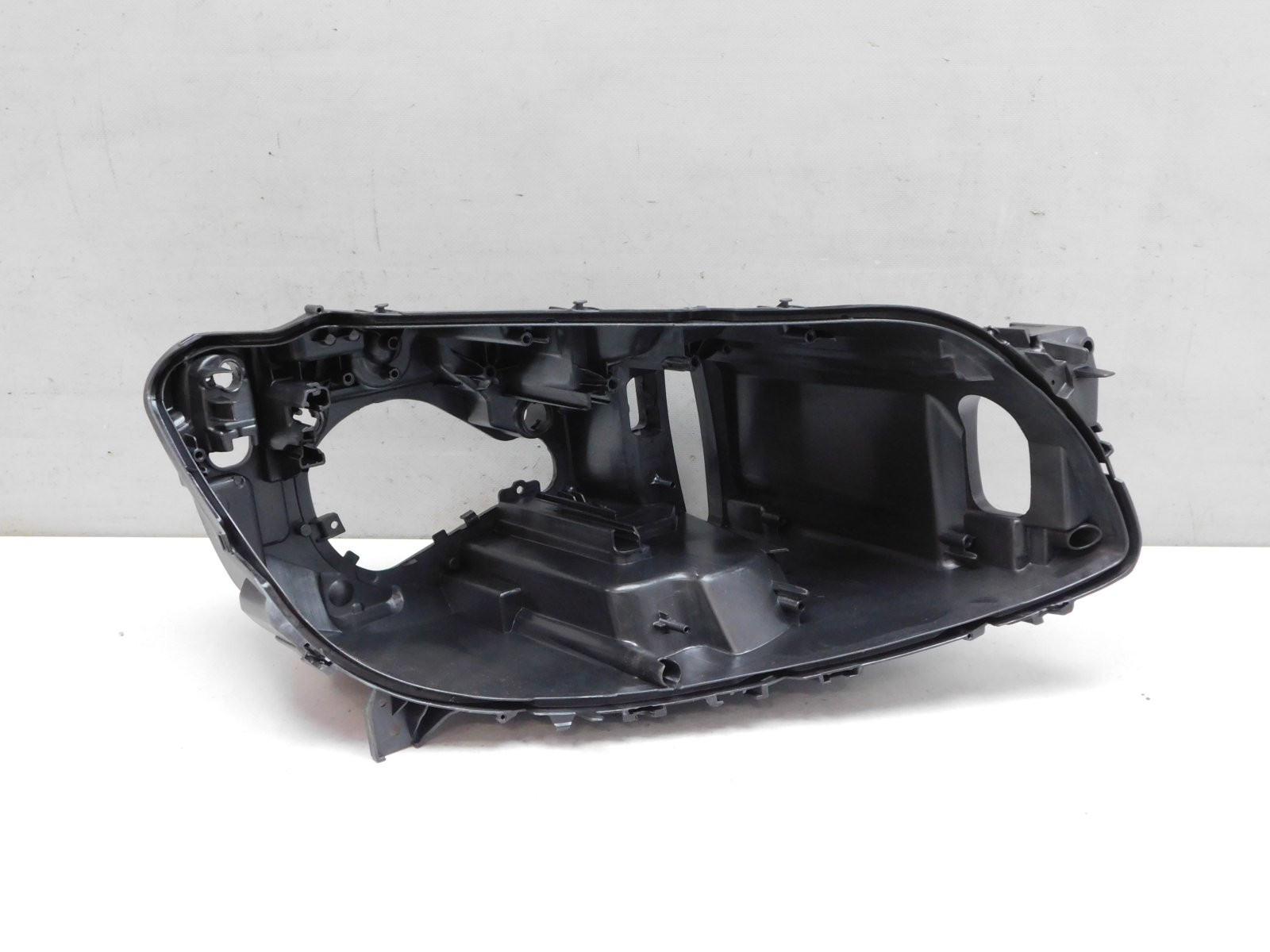 Корпус фары правой BMW 7-серия F01 2008>
