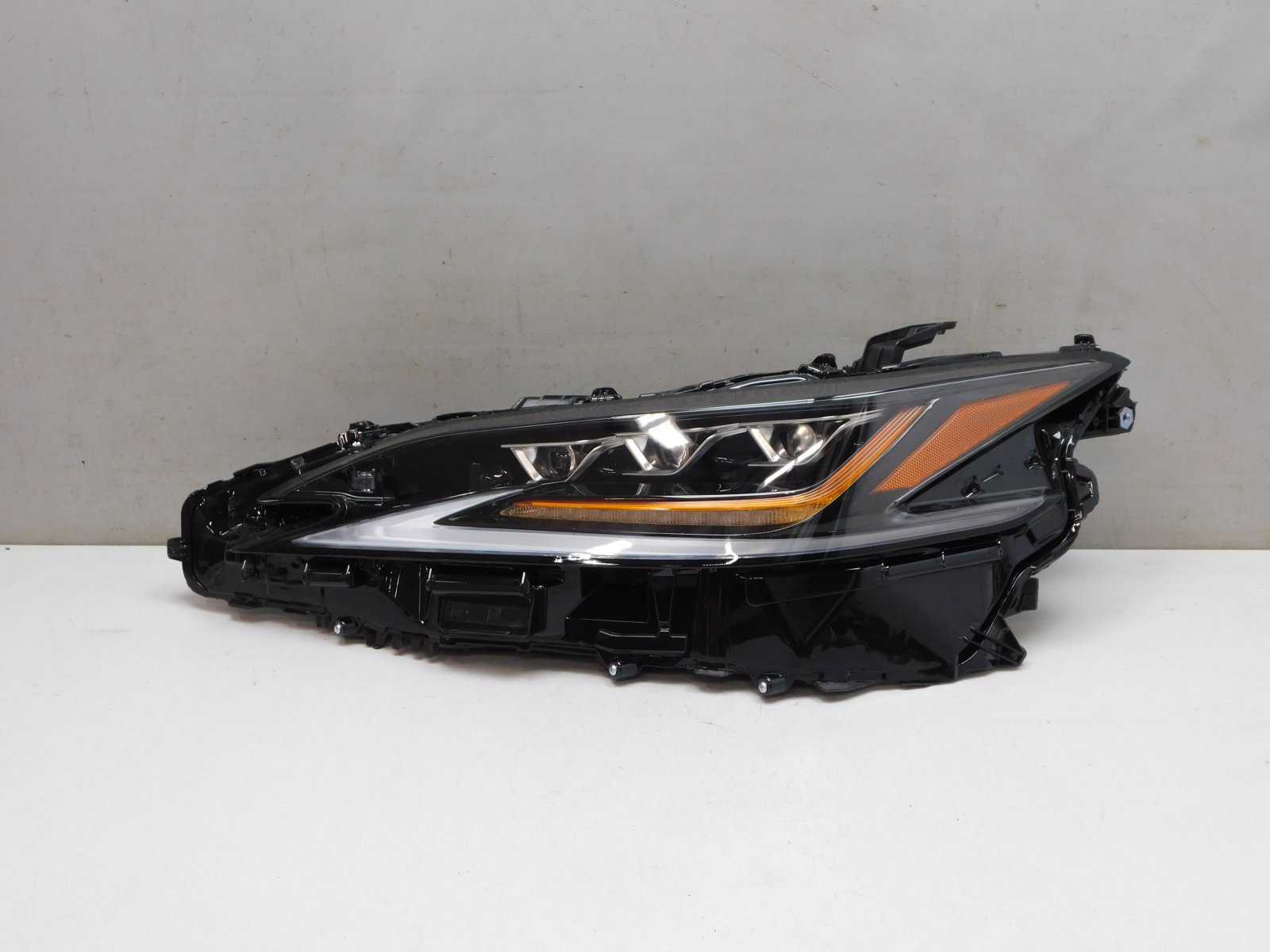 Фара левая Lexus ES 2018>