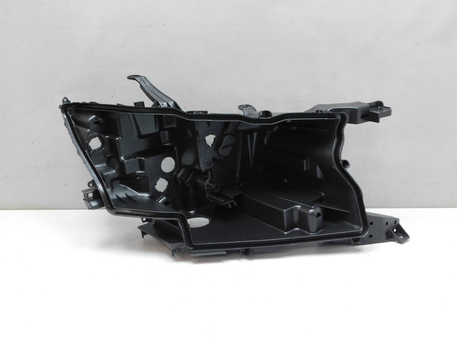 Корпус фары правой Toyota Land Cruiser (150)/Prado 2009>