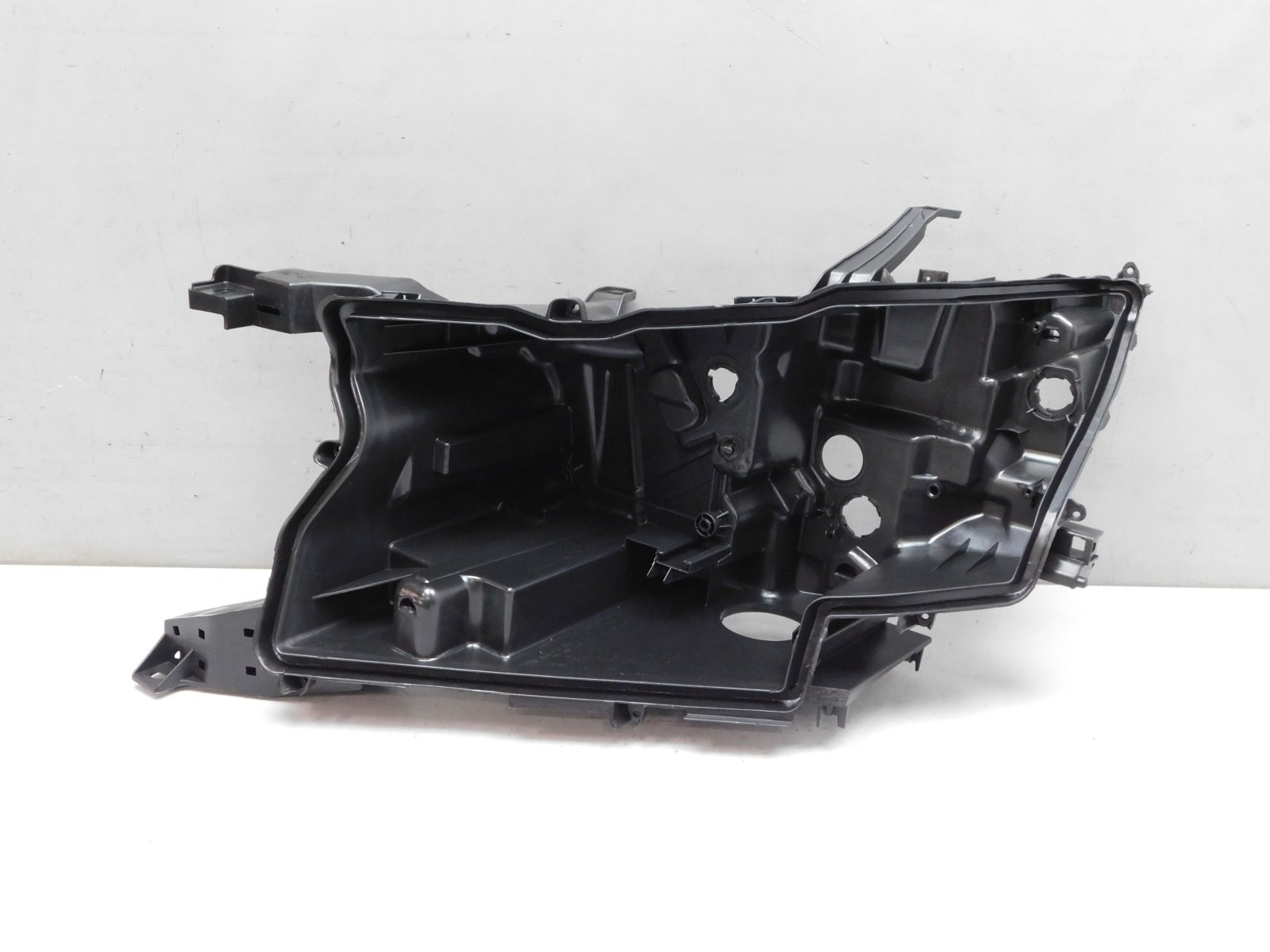 Корпус фары левой Toyota Land Cruiser (150)/Prado 2009>