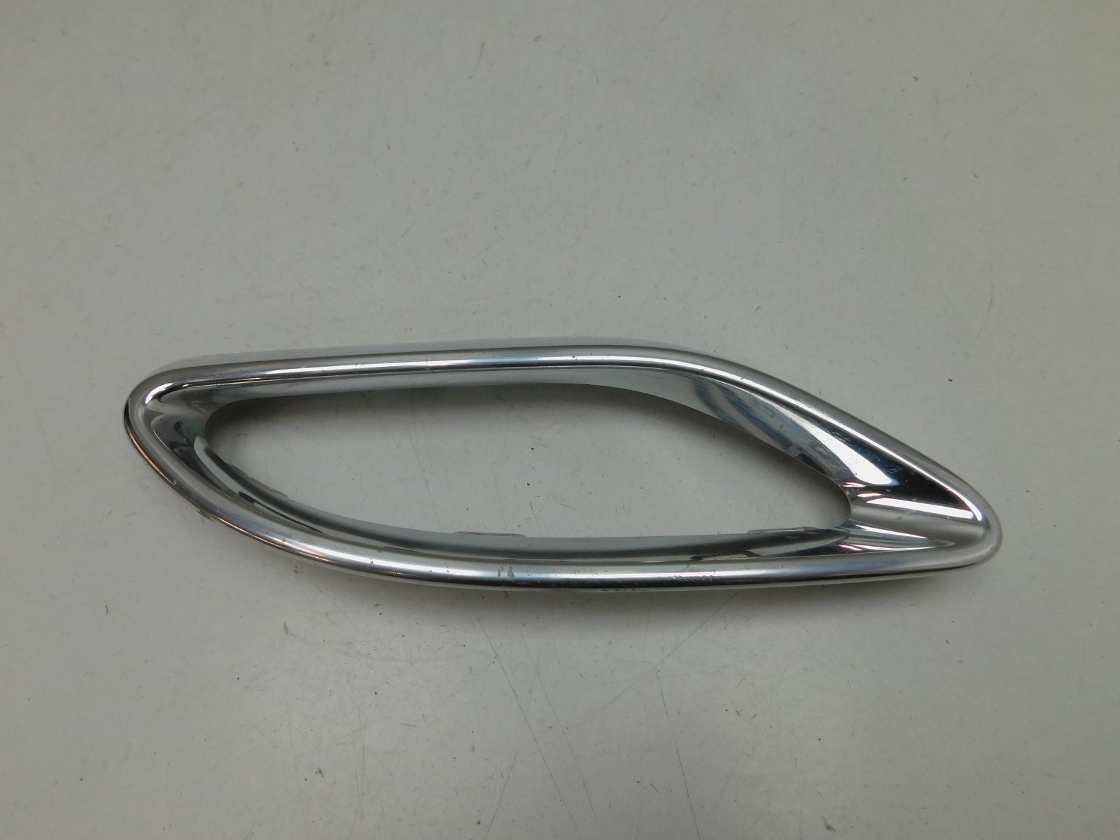 Накладка заднего бампера правая Mercedes-Benz C-Klasse W205 2013>