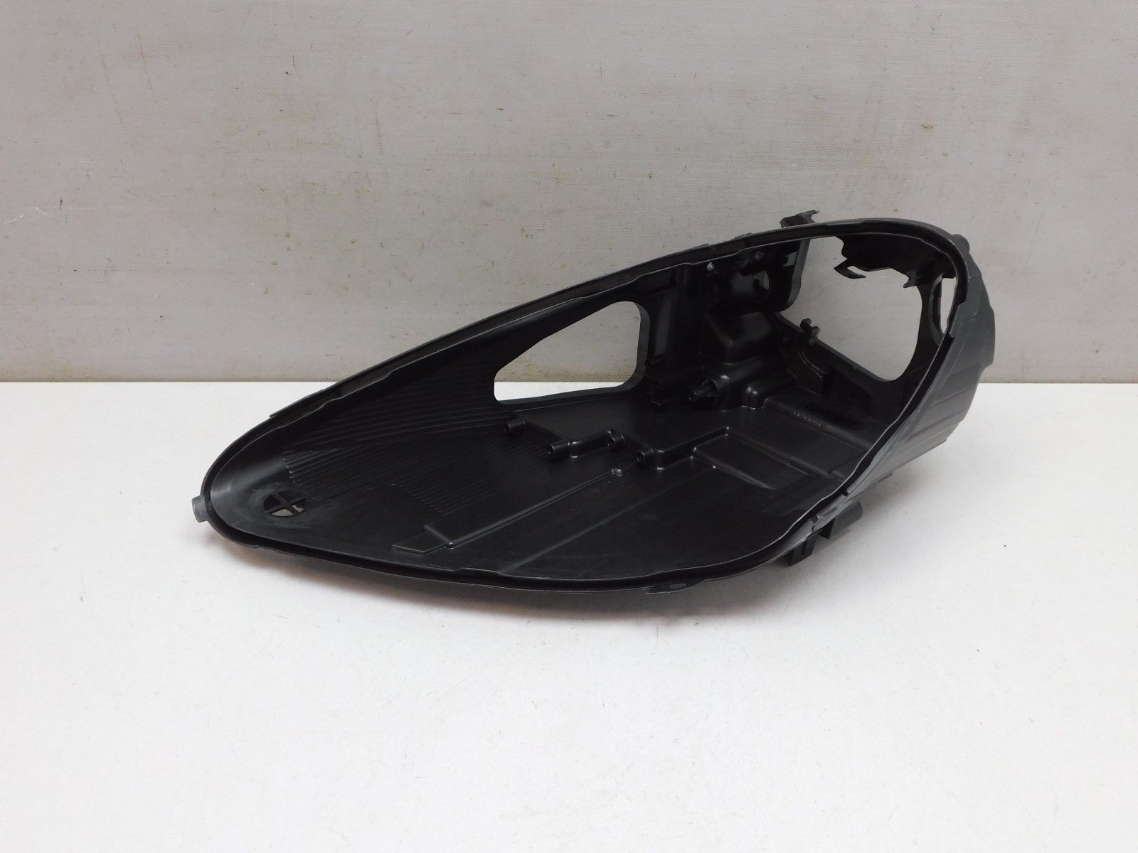 Корпус фары левой Porsche Cayenne 2010-2017