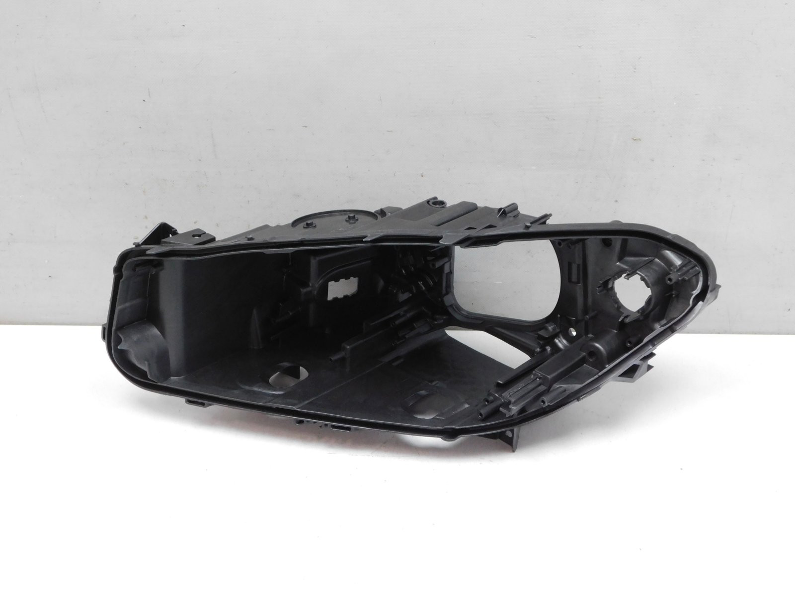 Корпус фары левой BMW 5-серия F10/F11 2009>