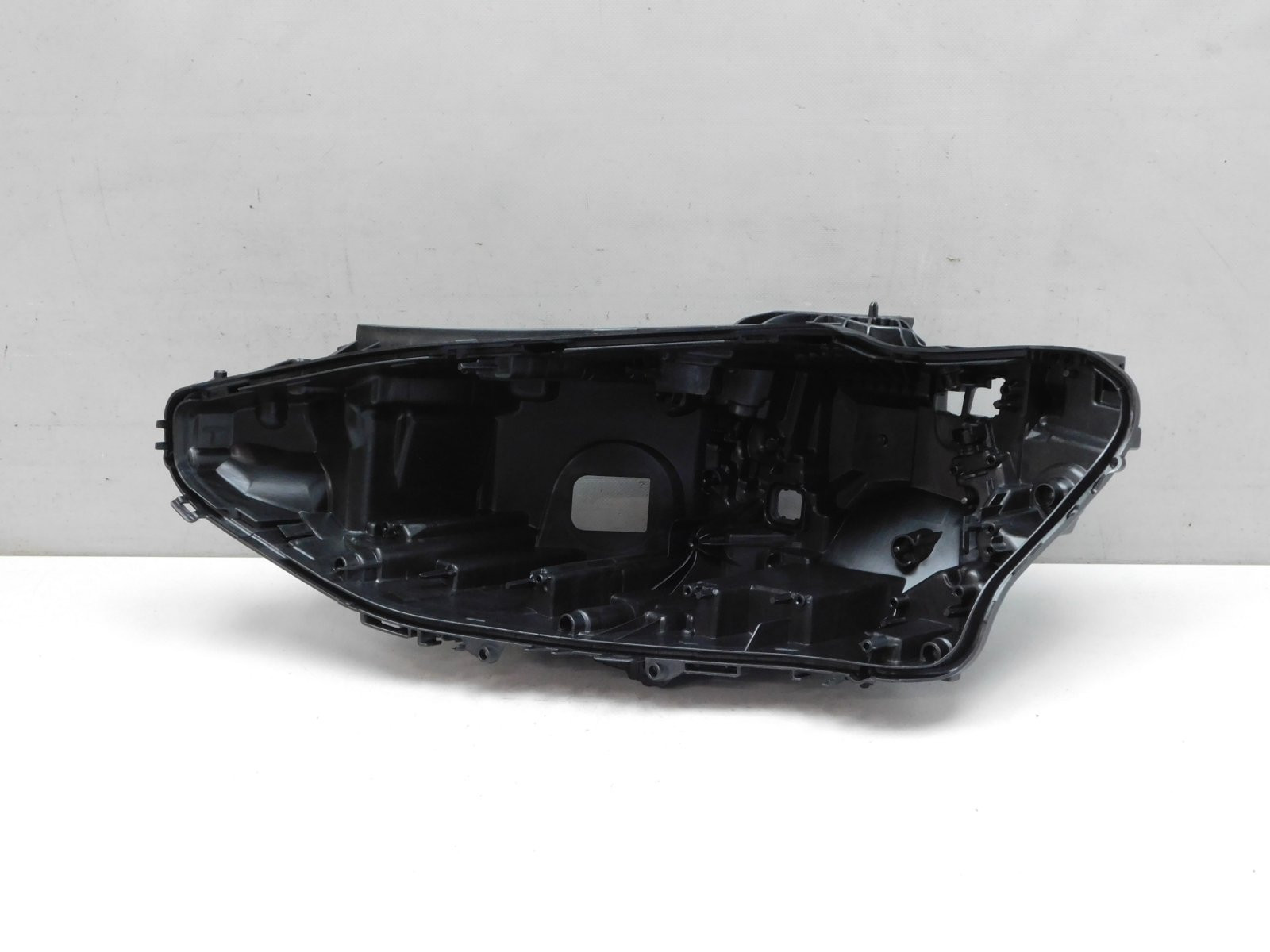 Корпус фары левой BMW 4-серия G22 2020>