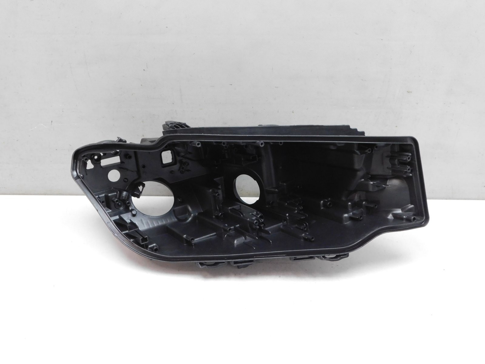 Корпус фары правой BMW 3-серия G20 2018>