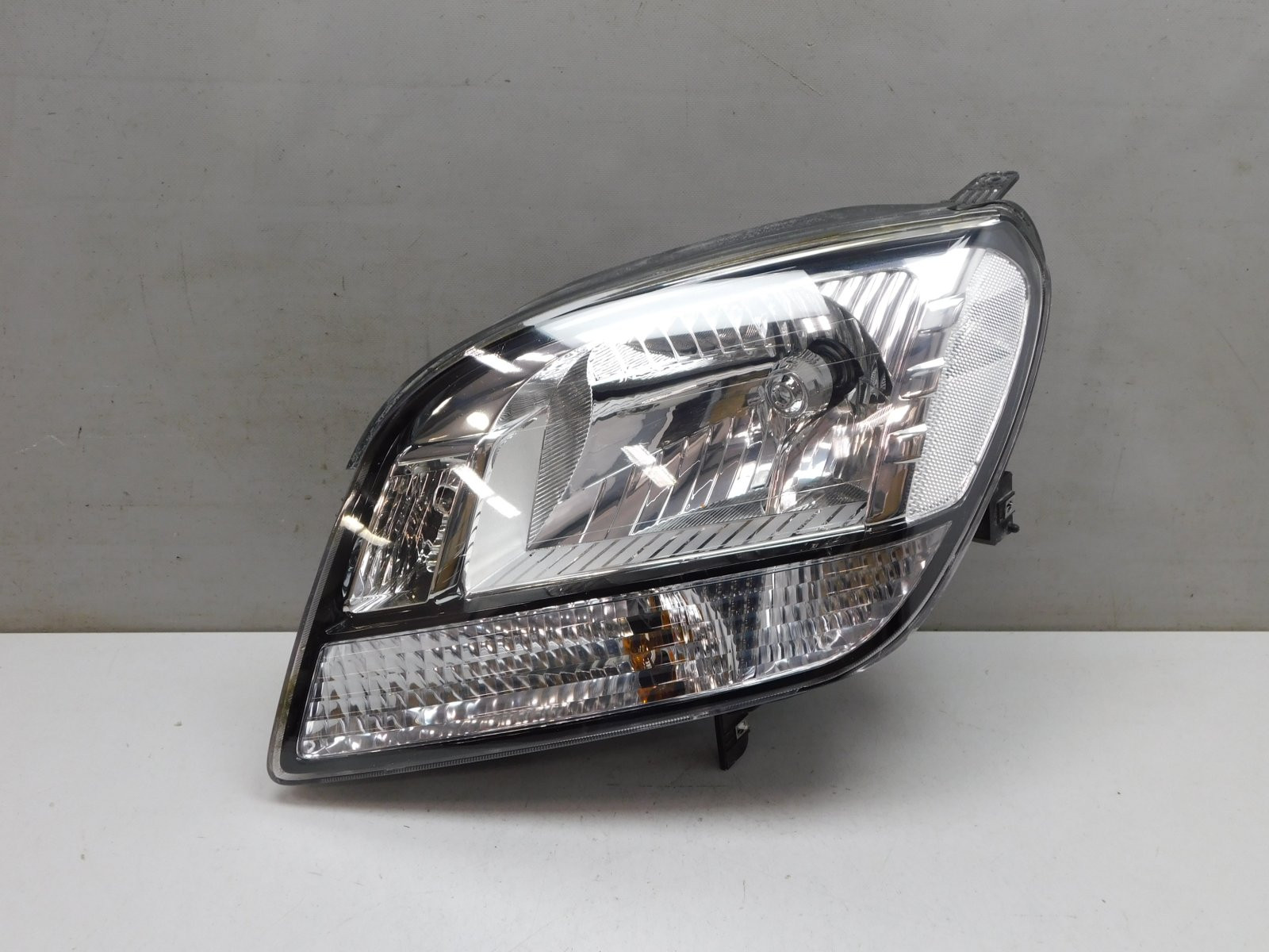 Фара левая Chevrolet Orlando 2011>