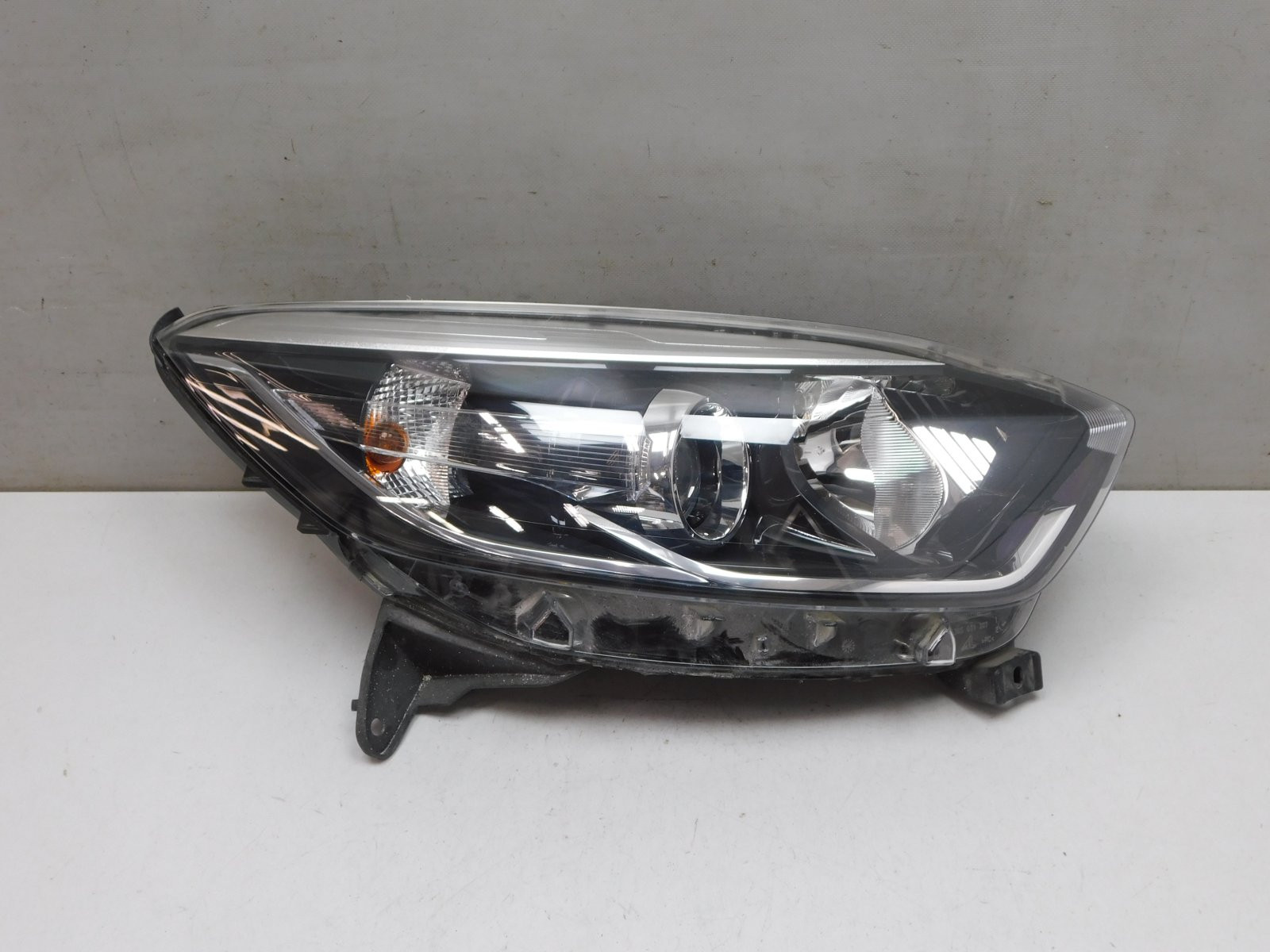 Фара правая Renault Kaptur 2016>